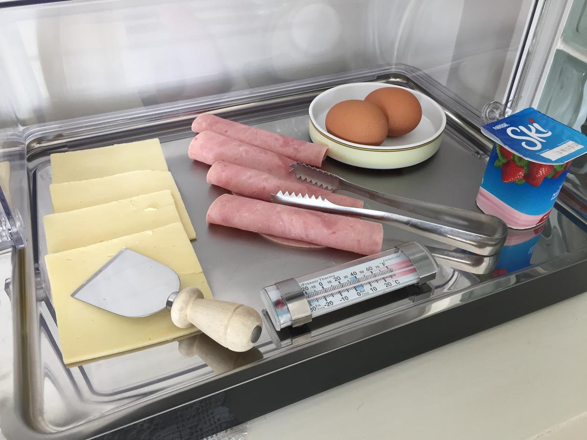 Southend Airport Bed & Breakfast 罗奇福德 外观 照片